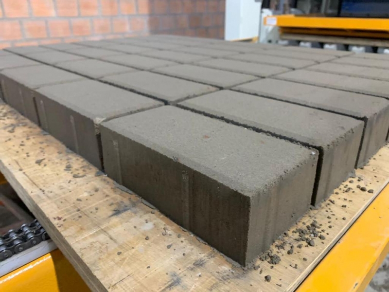 Paver produzido pela MBCA-1100